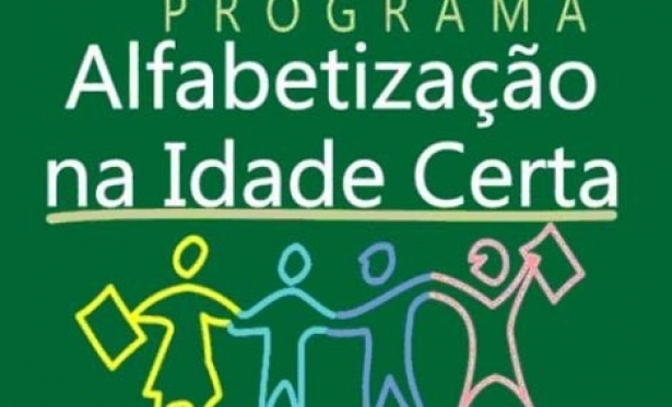 Educadores participam do II Seminrio de encerramento do Pacto Nacional pela Alfabetizao na Idade Certa (PNAIC) 