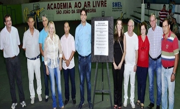 Vereadores prestigiam inaugurao da Praa da Sade em So Joo da Serra Negra